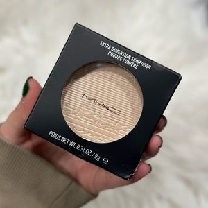 MAC EXTRADIMENSION SKINFINISH HIGHLIGHTER